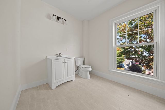 16 Lafayette St 2, Wakefield, MA 01880