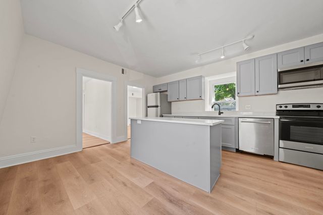 16 Lafayette St 2, Wakefield, MA 01880