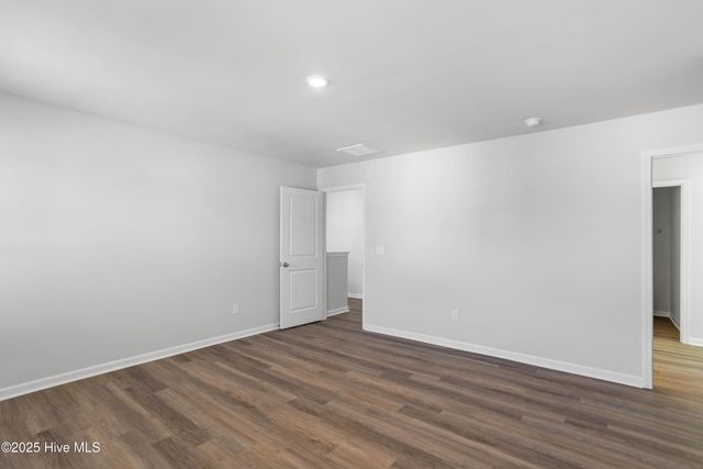 621 S Squires Run Lane, Richlands, NC 28574