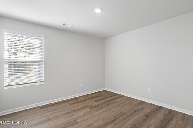 621 S Squires Run Lane, Richlands, NC 28574