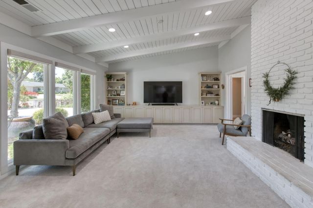 1506 W Browning Avenue, Fresno, CA 93711