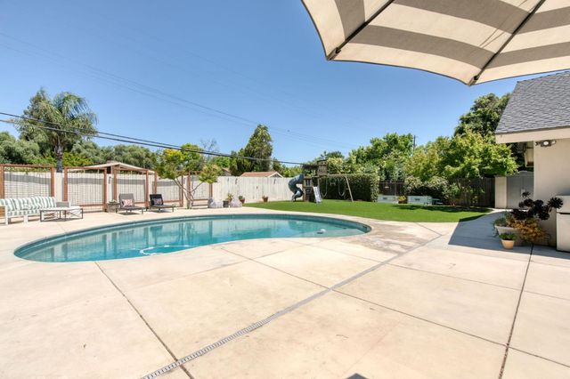 1506 W Browning Avenue, Fresno, CA 93711