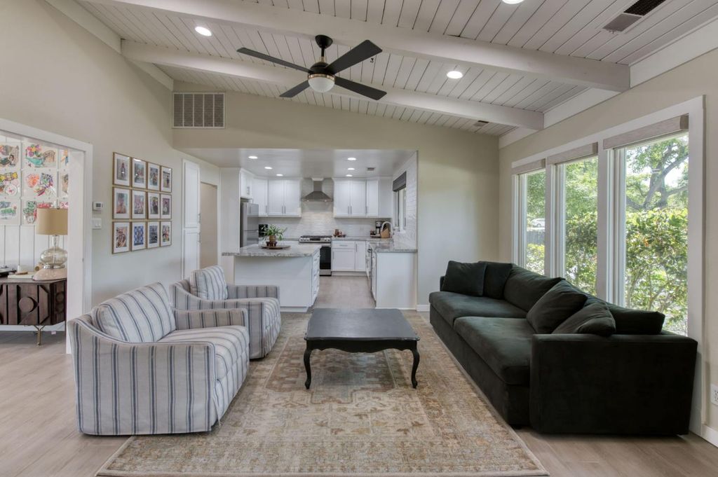 Image 10 of property listing at 1506 W Browning Avenue, Fresno, CA 93711
