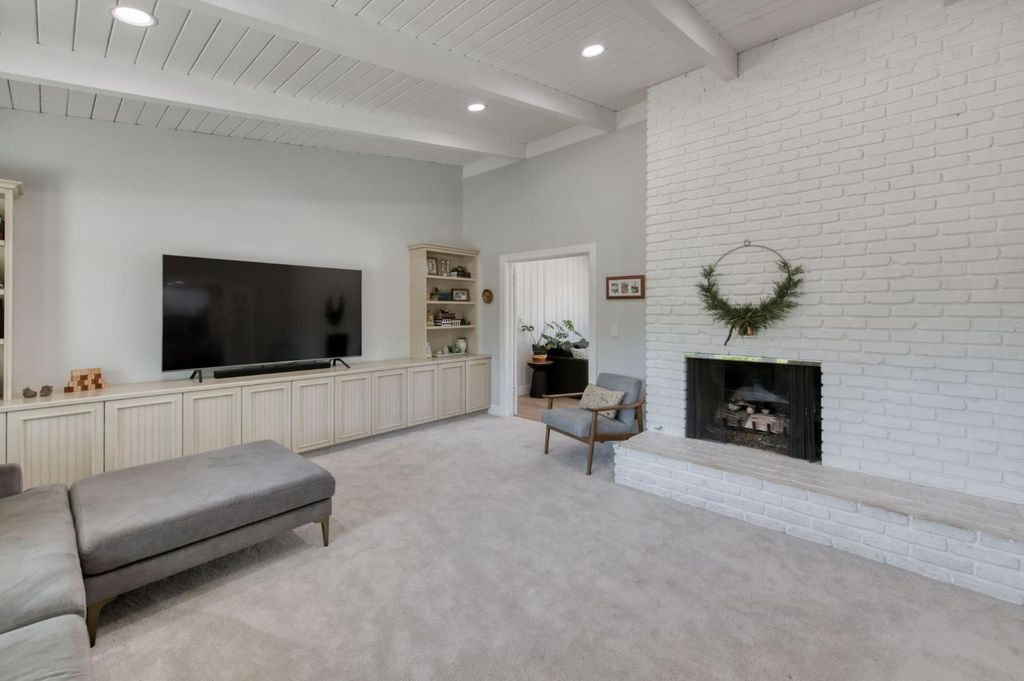 Image 22 of property listing at 1506 W Browning Avenue, Fresno, CA 93711