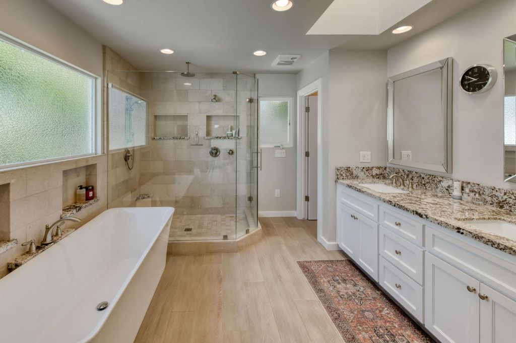 Image 38 of property listing at 1506 W Browning Avenue, Fresno, CA 93711