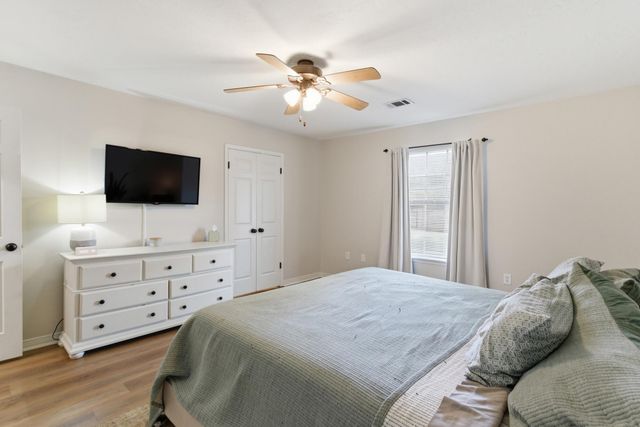 403 Kensington Dr., Hattiesburg, MS 39402