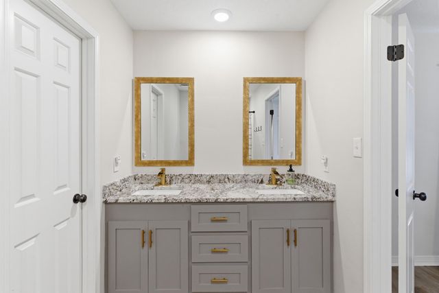 403 Kensington Dr., Hattiesburg, MS 39402