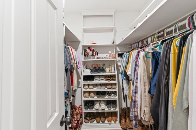 403 Kensington Dr., Hattiesburg, MS 39402