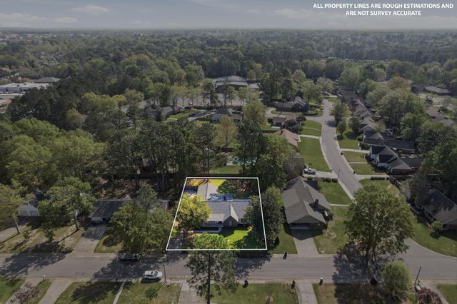 403 Kensington Dr., Hattiesburg, MS 39402