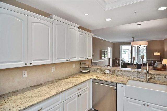 8099 Queen Palm LN 212, Fort Myers, FL 33966