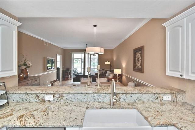 8099 Queen Palm LN 212, Fort Myers, FL 33966