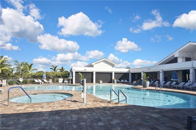 8099 Queen Palm LN 212, Fort Myers, FL 33966