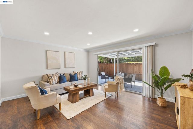 5582 Jonathan Dr, Newark, CA 94560