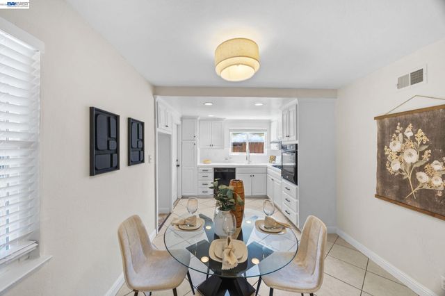 5582 Jonathan Dr, Newark, CA 94560