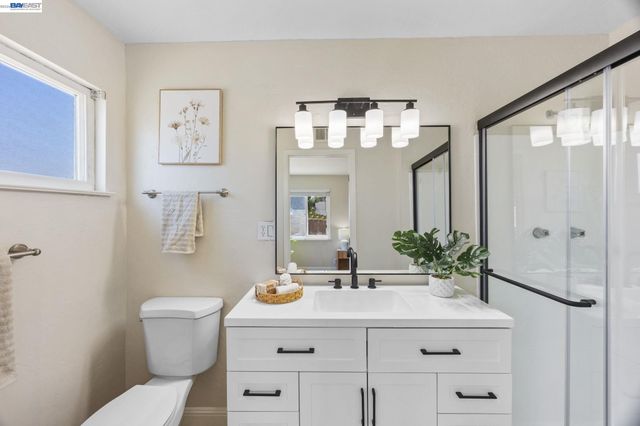 5582 Jonathan Dr, Newark, CA 94560