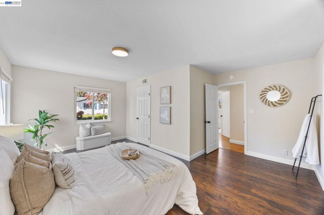 5582 Jonathan Dr, Newark, CA 94560