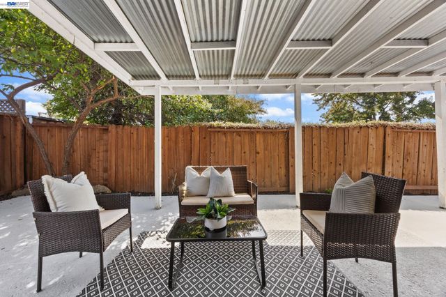 5582 Jonathan Dr, Newark, CA 94560