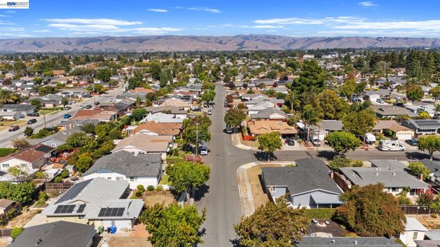 5582 Jonathan Dr, Newark, CA 94560