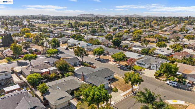 5582 Jonathan Dr, Newark, CA 94560