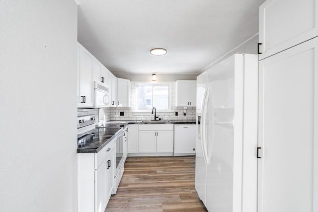 215 E ROSS AVENUE, Wausau, WI 54403