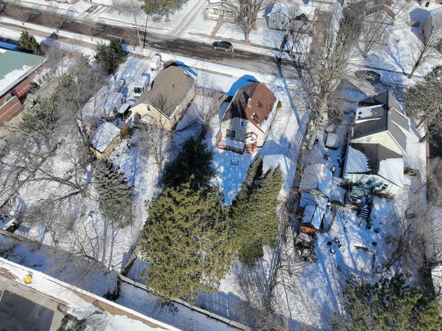 215 E ROSS AVENUE, Wausau, WI 54403