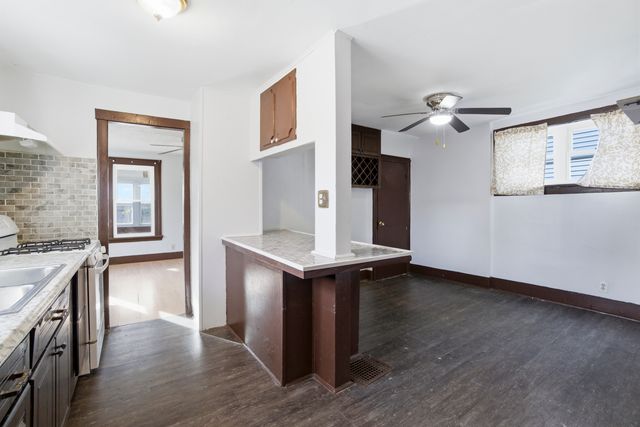 424 Titsworth Court, Aurora, IL 60505
