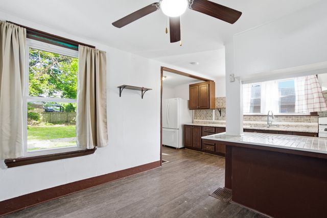 424 Titsworth Court, Aurora, IL 60505