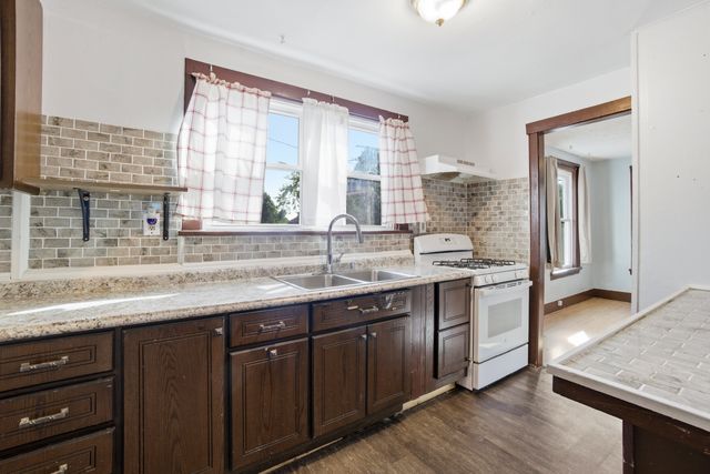 424 Titsworth Court, Aurora, IL 60505
