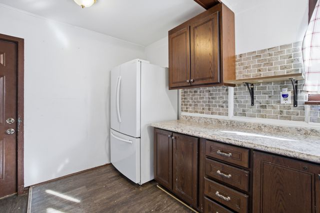 424 Titsworth Court, Aurora, IL 60505