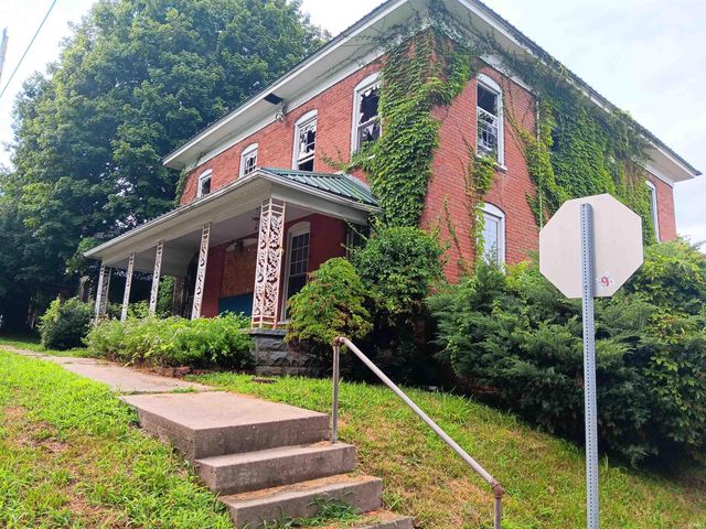 402 W Main Street, Bruceville, IN 47516