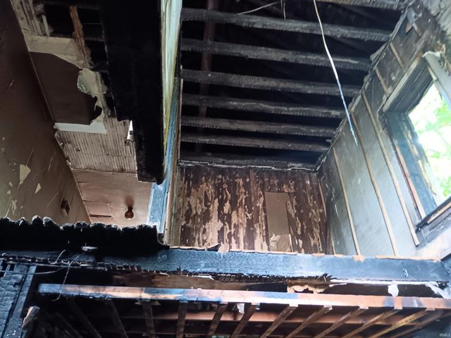 402 W Main Street, Bruceville, IN 47516