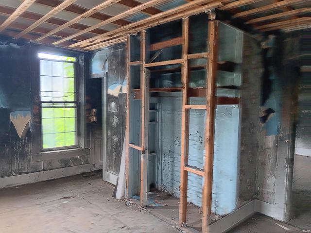 402 W Main Street, Bruceville, IN 47516