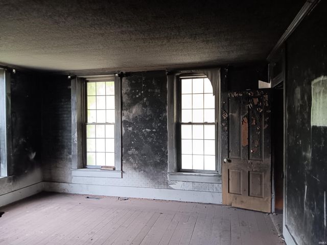 402 W Main Street, Bruceville, IN 47516