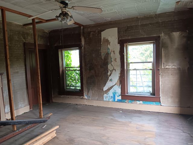 402 W Main Street, Bruceville, IN 47516