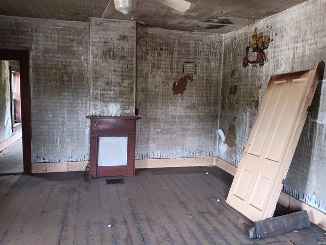 402 W Main Street, Bruceville, IN 47516