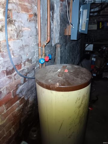 402 W Main Street, Bruceville, IN 47516