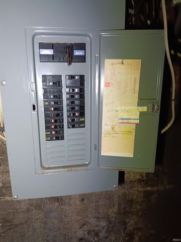 402 W Main Street, Bruceville, IN 47516