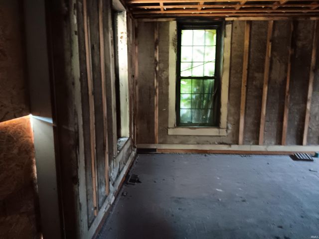 402 W Main Street, Bruceville, IN 47516