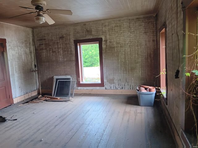 402 W Main Street, Bruceville, IN 47516