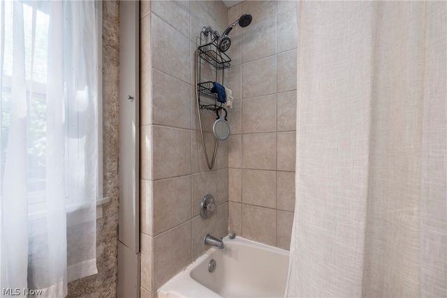 3312 E Fairfax Road, Cleveland Heights, OH 44118