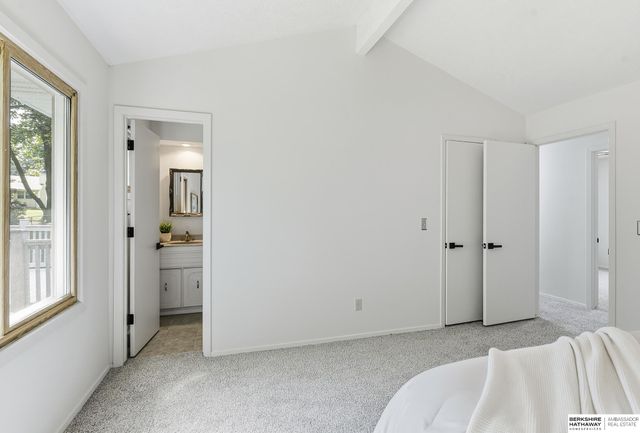 823 Tara Road, Papillion, NE 68046