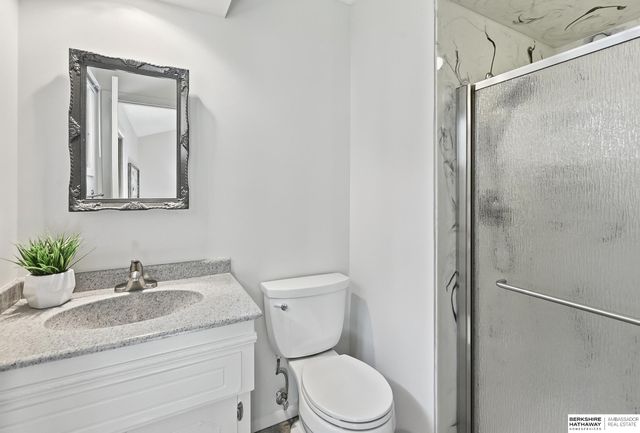 823 Tara Road, Papillion, NE 68046