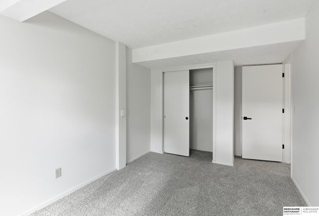 823 Tara Road, Papillion, NE 68046