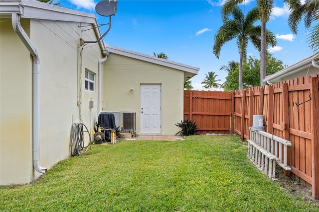 6543 NE 21st Road, Fort Lauderdale, FL 33308