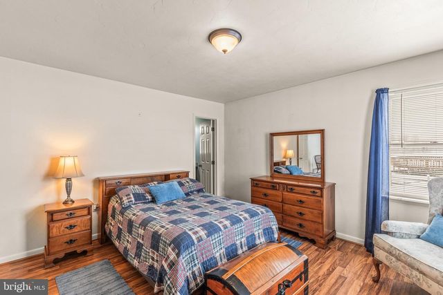 136 CONEWAGO DR, Hanover, PA 17331