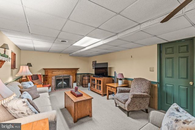 136 CONEWAGO DR, Hanover, PA 17331