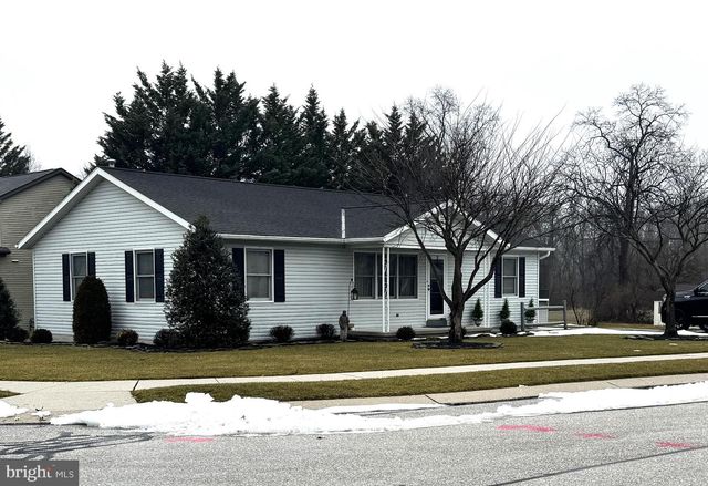 136 CONEWAGO DR, Hanover, PA 17331