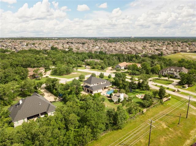 3401 Lochbury Court, College Station, TX 77845