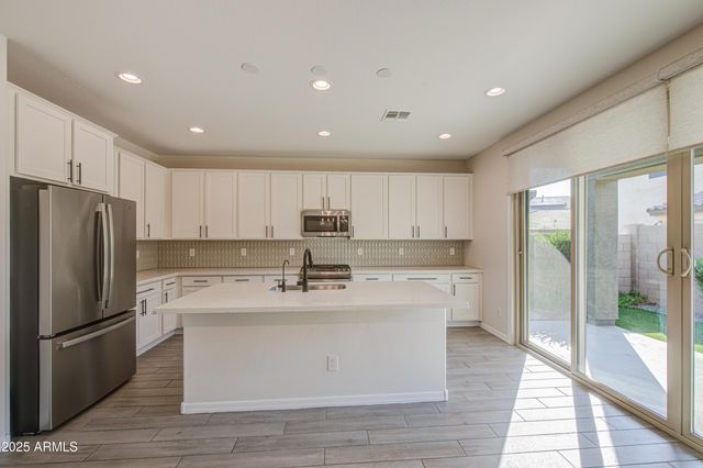 9856 E PALLADIUM Drive, Mesa, AZ 85212