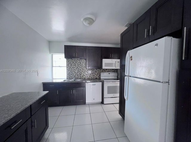 2430 SW 81st Ave 408, Davie, FL 33324